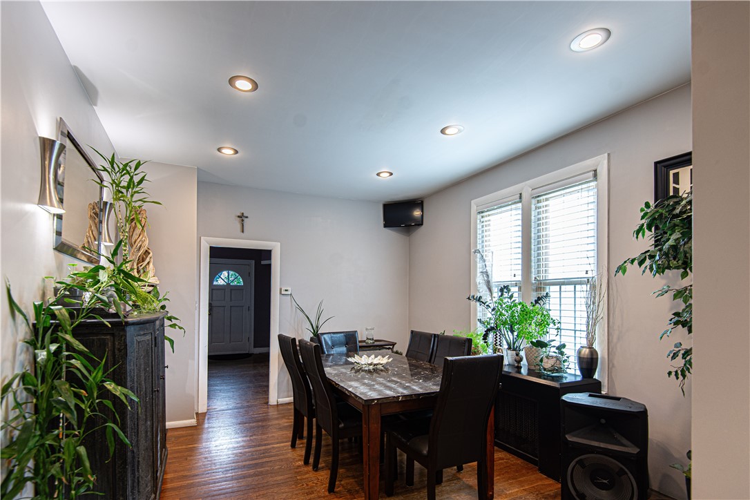 28 Burnside Avenue
