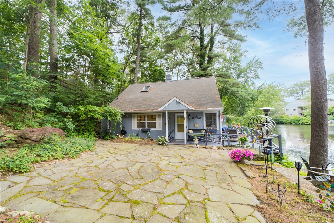 16 Ruff Stone Road