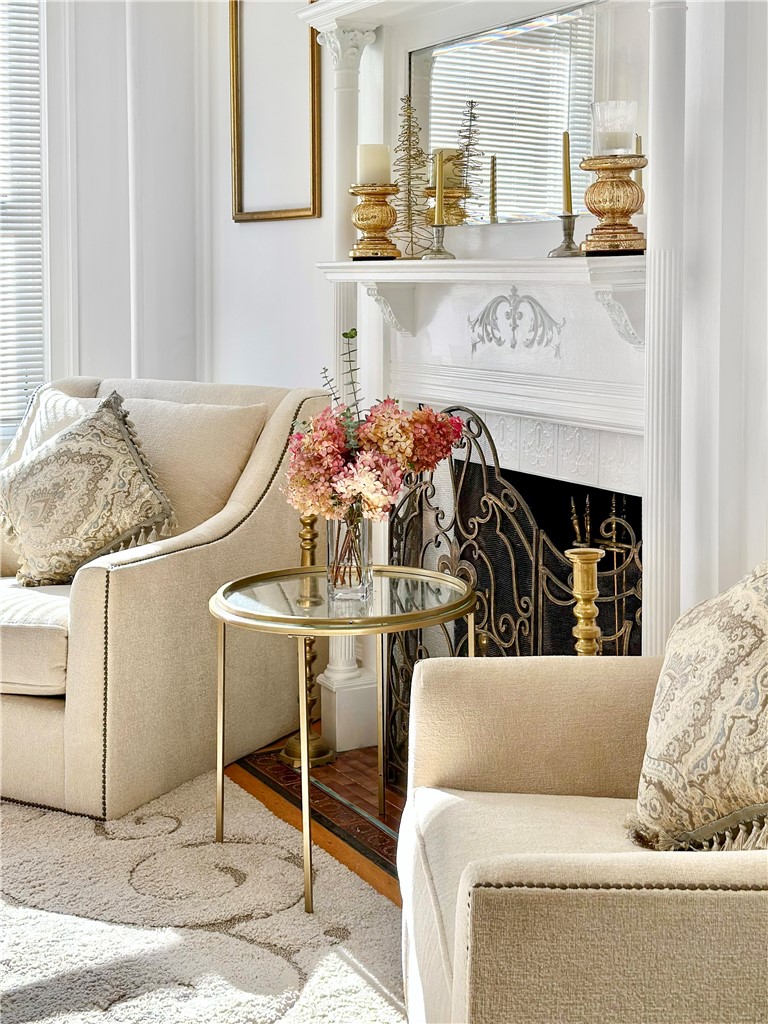 18 Adelphi Avenue 20