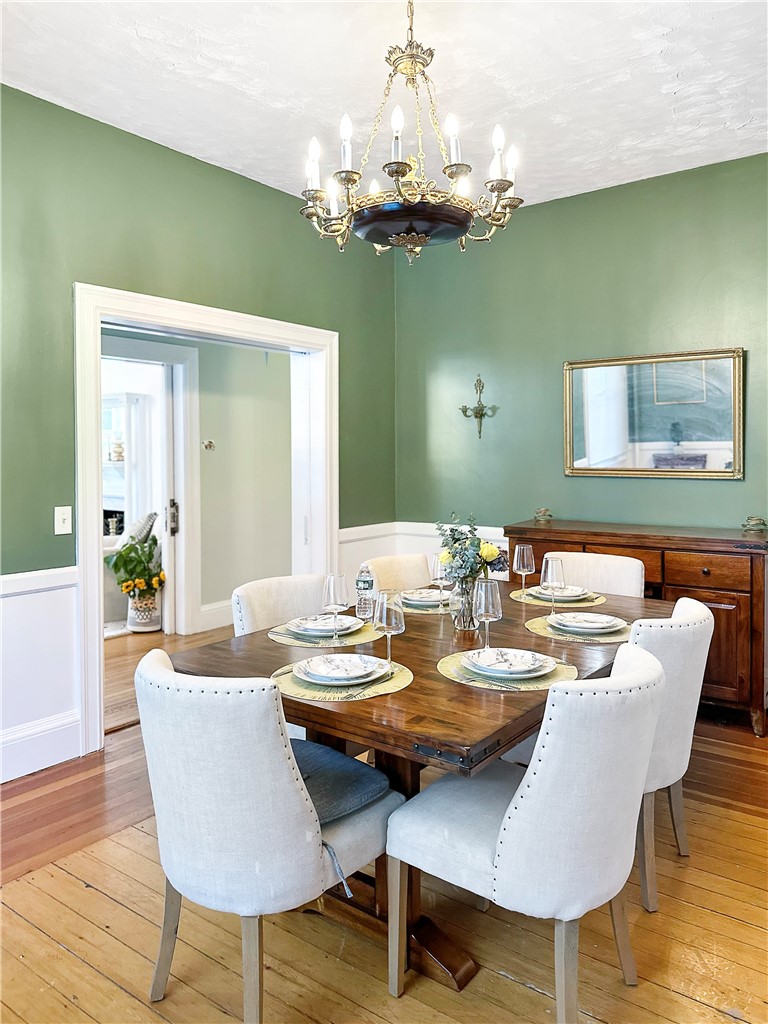 18 Adelphi Avenue 20