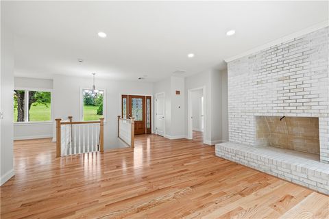 Single Family Residence in North Smithfield RI 321 Knollridge Drive.jpg