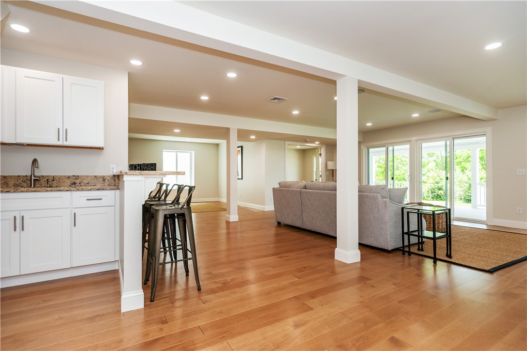 Coventry, Rhode Island 02816, United States, 3 Bedrooms Bedrooms, ,3 BathroomsBathrooms,Residential,Pending,253045