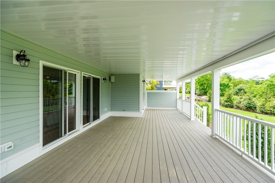 Coventry, Rhode Island 02816, United States, 3 Bedrooms Bedrooms, ,3 BathroomsBathrooms,Residential,Pending,253045