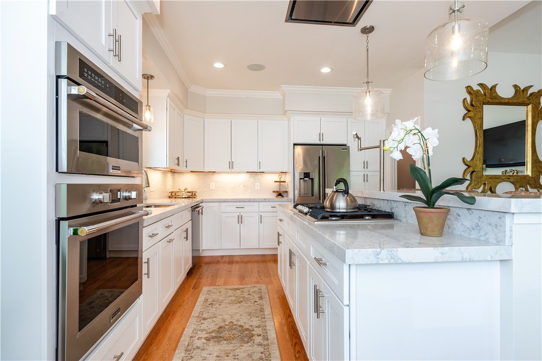 Coventry, Rhode Island 02816, United States, 3 Bedrooms Bedrooms, ,3 BathroomsBathrooms,Residential,Pending,253045