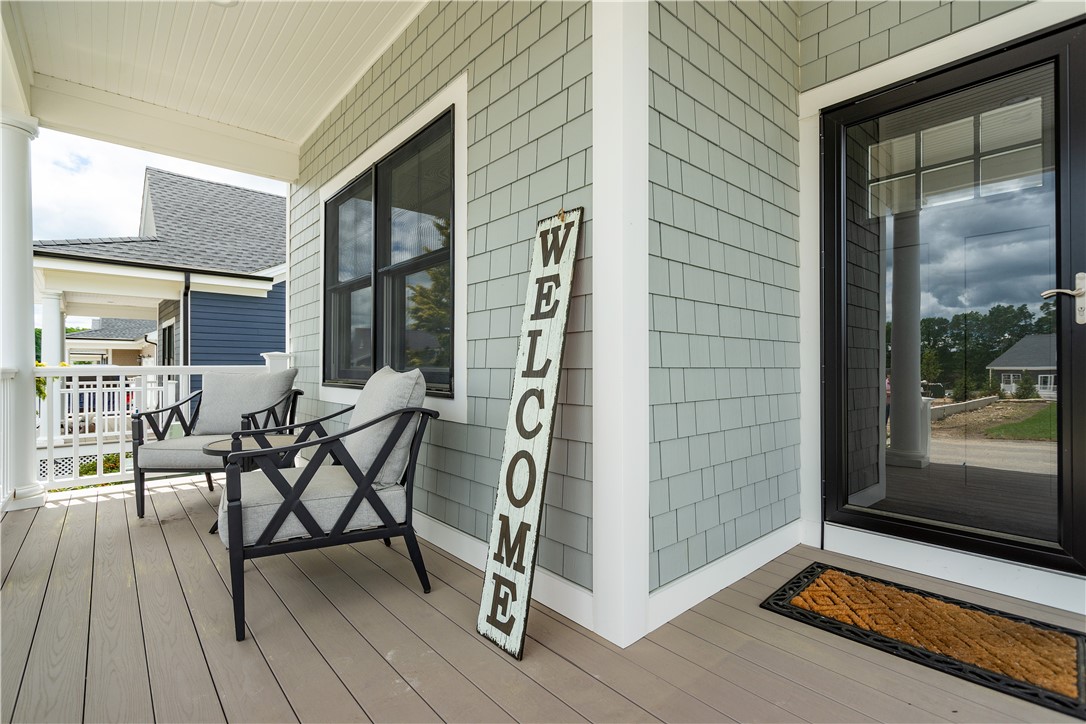 Coventry, Rhode Island 02816, United States, 3 Bedrooms Bedrooms, ,3 BathroomsBathrooms,Residential,Pending,253045