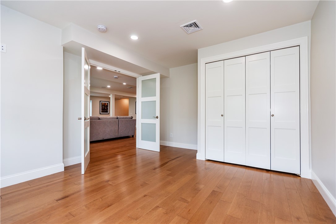 Coventry, Rhode Island 02816, United States, 3 Bedrooms Bedrooms, ,3 BathroomsBathrooms,Residential,Pending,253045