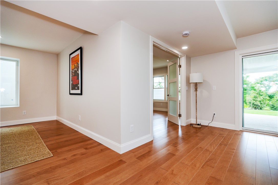 Coventry, Rhode Island 02816, United States, 3 Bedrooms Bedrooms, ,3 BathroomsBathrooms,Residential,Pending,253045