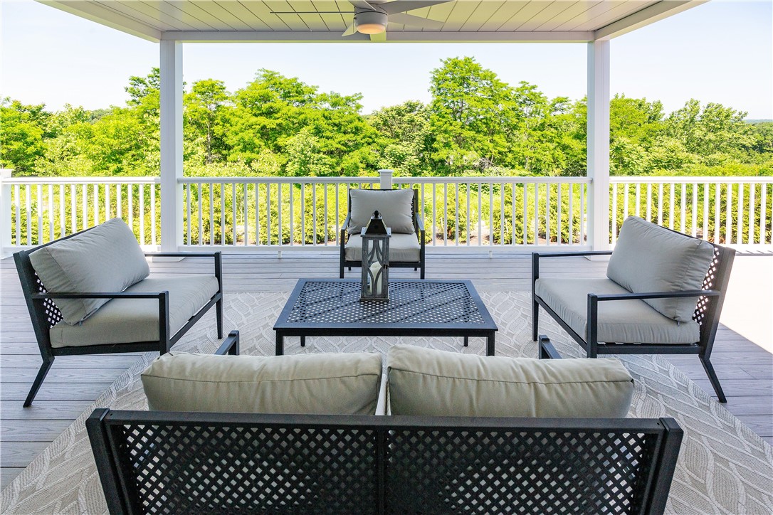 Coventry, Rhode Island 02816, United States, 3 Bedrooms Bedrooms, ,3 BathroomsBathrooms,Residential,Pending,253045