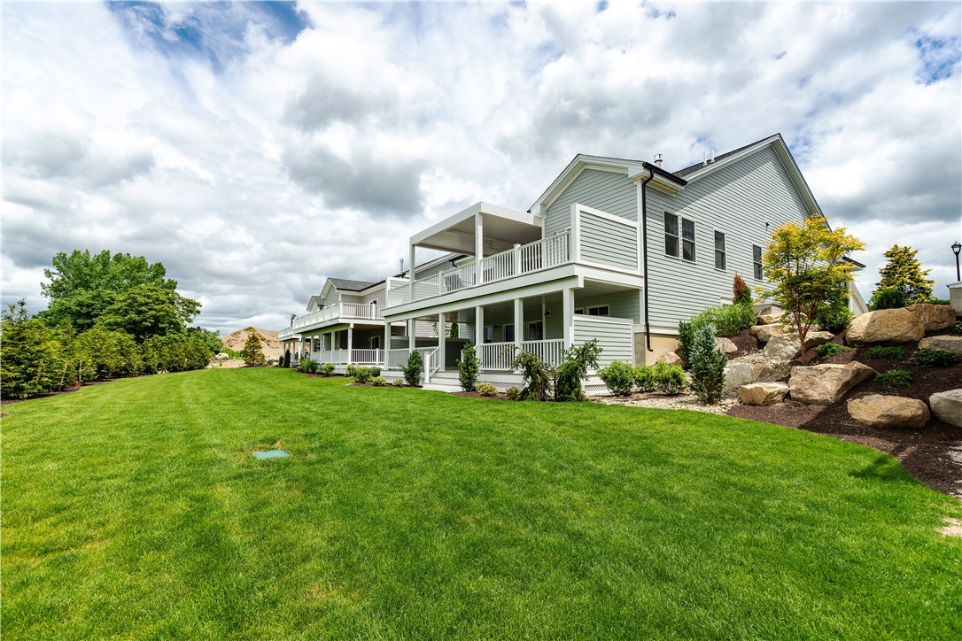 Coventry, Rhode Island 02816, United States, 3 Bedrooms Bedrooms, ,3 BathroomsBathrooms,Residential,Pending,253045