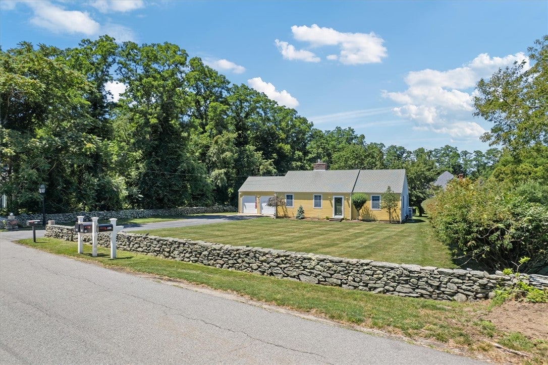 180 Poppasquash Road