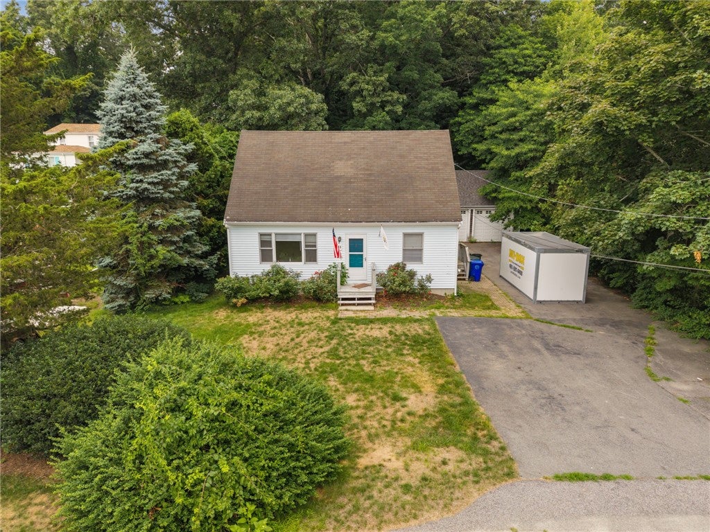 11 Pawtucket Avenue