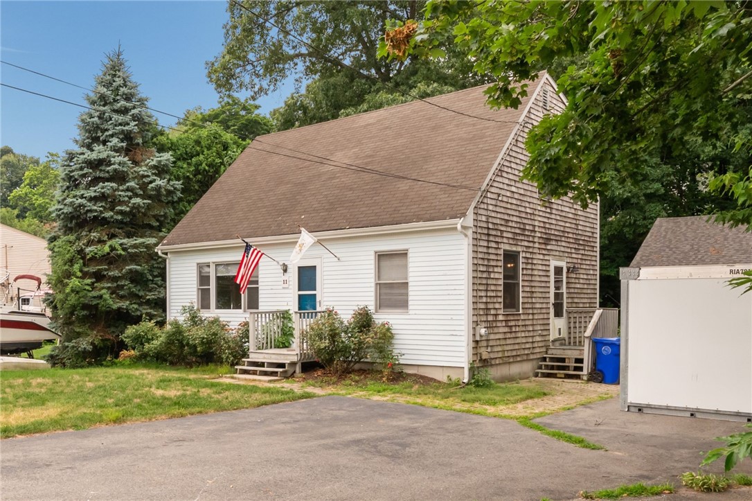 11 Pawtucket Avenue