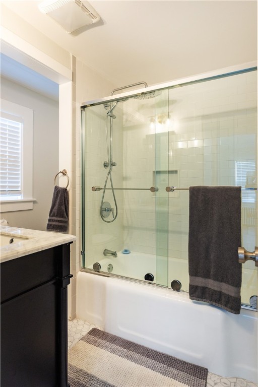 Newport, Rhode Island 02840, United States, 2 Bedrooms Bedrooms, ,2 BathroomsBathrooms,Residential,Active,202138