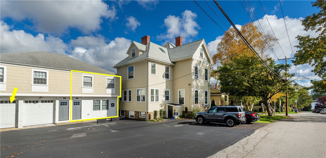 Newport, Rhode Island 02840, United States, 2 Bedrooms Bedrooms, ,2 BathroomsBathrooms,Residential,Active,202138