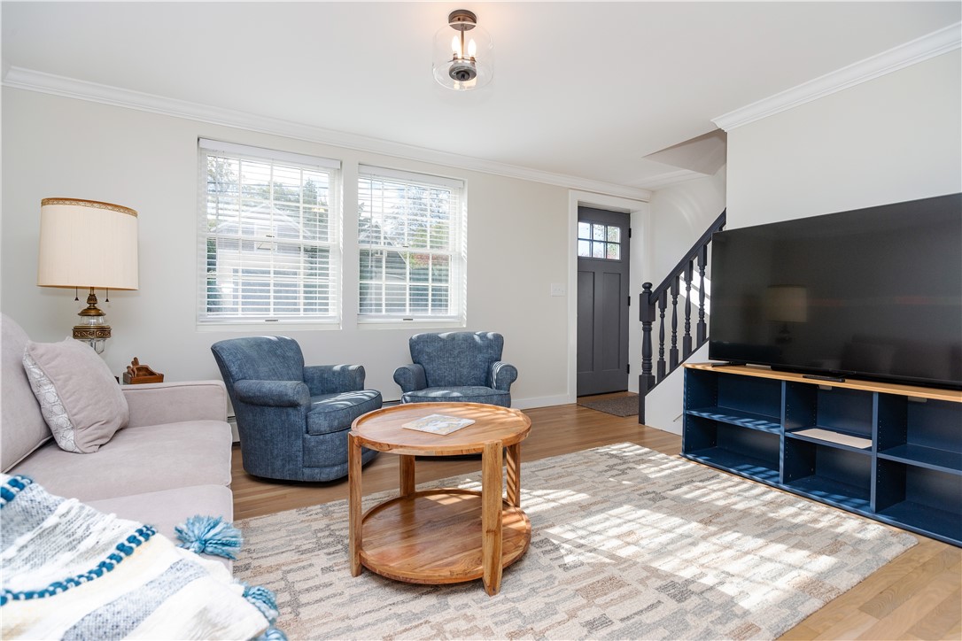 Newport, Rhode Island 02840, United States, 2 Bedrooms Bedrooms, ,2 BathroomsBathrooms,Residential,Active,202138