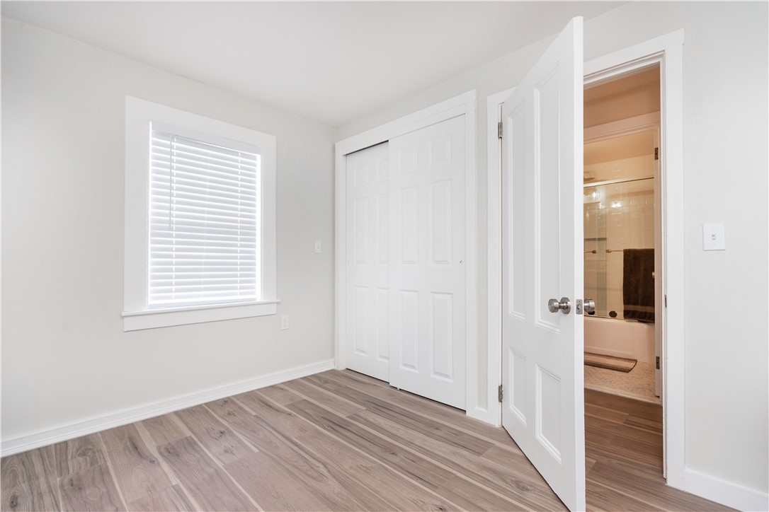 Newport, Rhode Island 02840, United States, 2 Bedrooms Bedrooms, ,2 BathroomsBathrooms,Residential,Active,202138