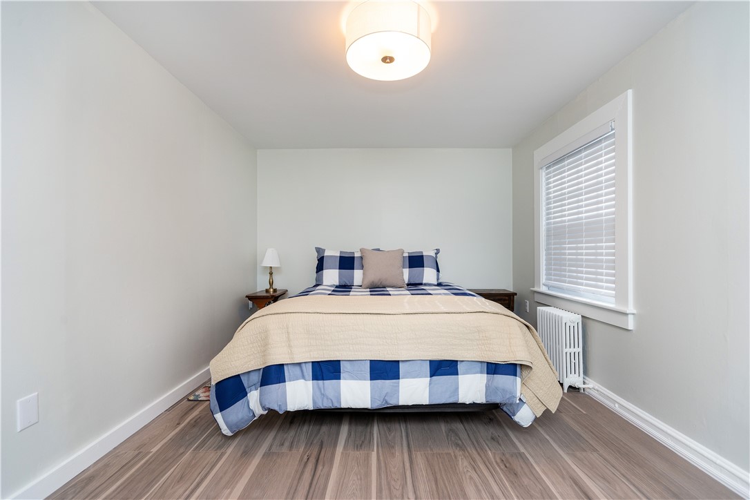 Newport, Rhode Island 02840, United States, 2 Bedrooms Bedrooms, ,2 BathroomsBathrooms,Residential,Active,202138