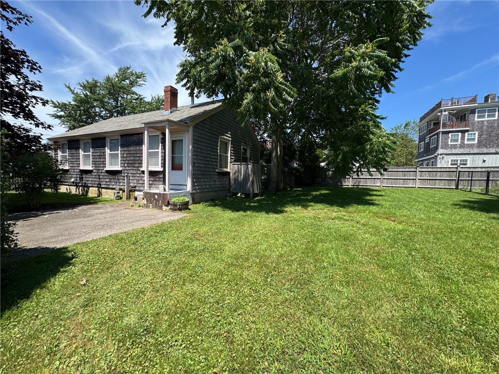 44 Crest Street