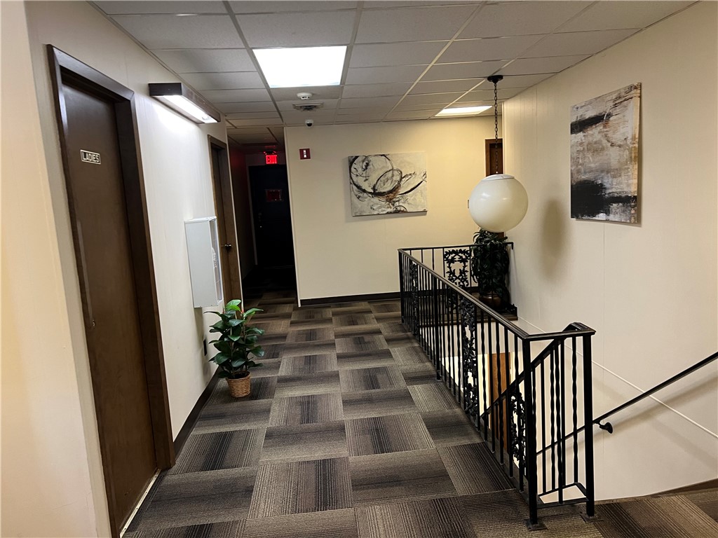 250 Eddie Dowling Highway 2