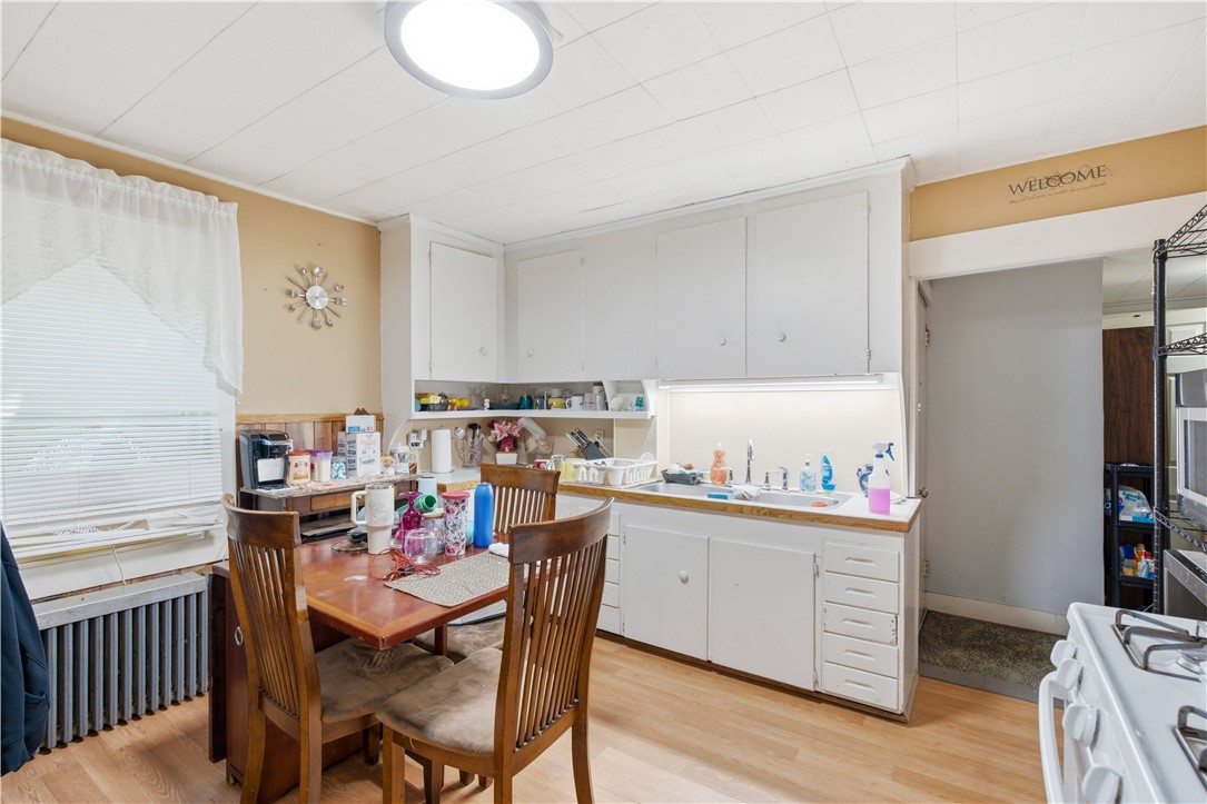 14 Garfield Avenue 16