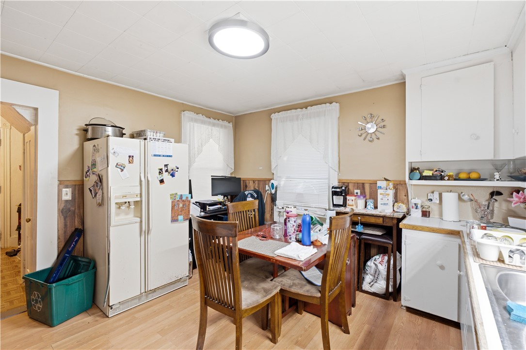 14 Garfield Avenue 16