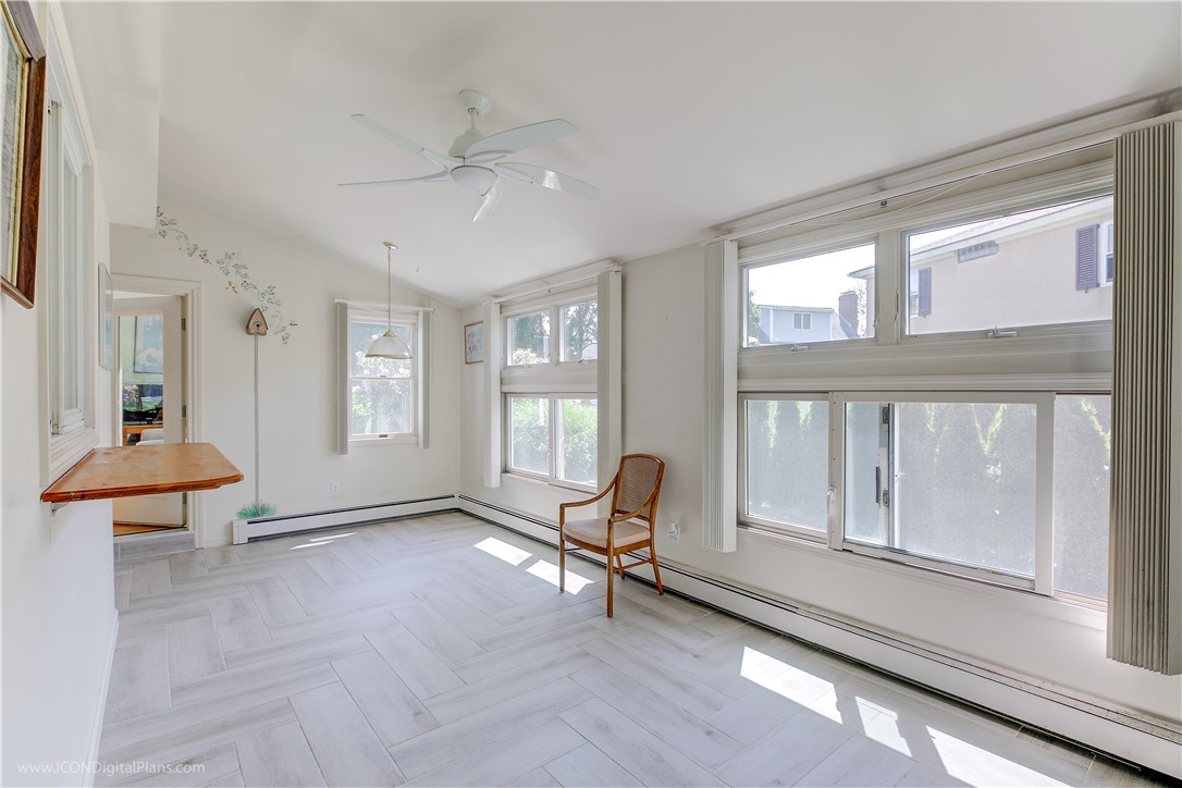 Newport, Rhode Island 02840, United States, 3 Bedrooms Bedrooms, ,3 BathroomsBathrooms,Residential,Active,16214