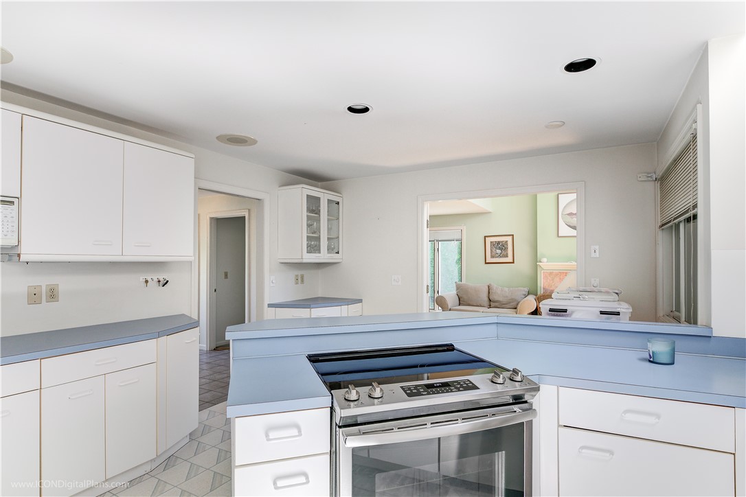 Newport, Rhode Island 02840, United States, 3 Bedrooms Bedrooms, ,3 BathroomsBathrooms,Residential,Active,16214