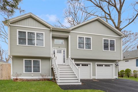 38 Overbrook Avenue Warwick RI 02889