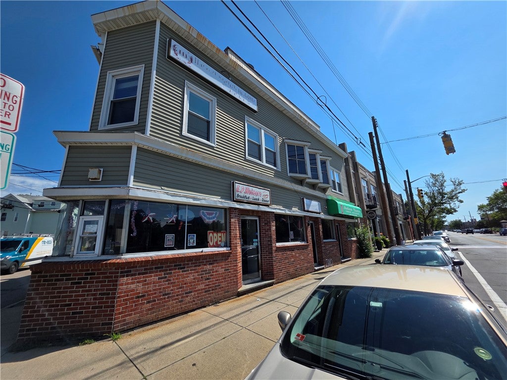 122 Taunton Avenue 126