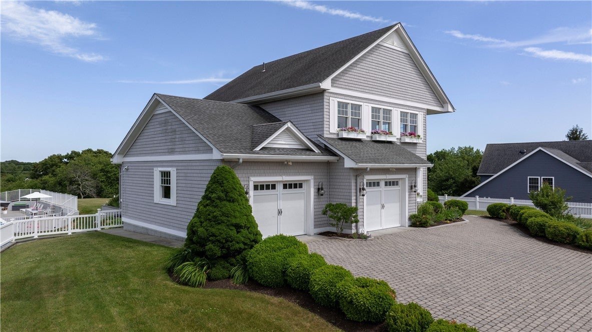 19 Moonlight Drive