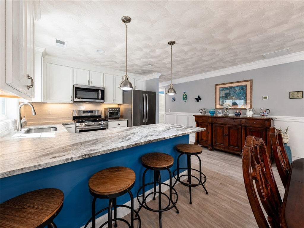5 Rivers Edge Drive