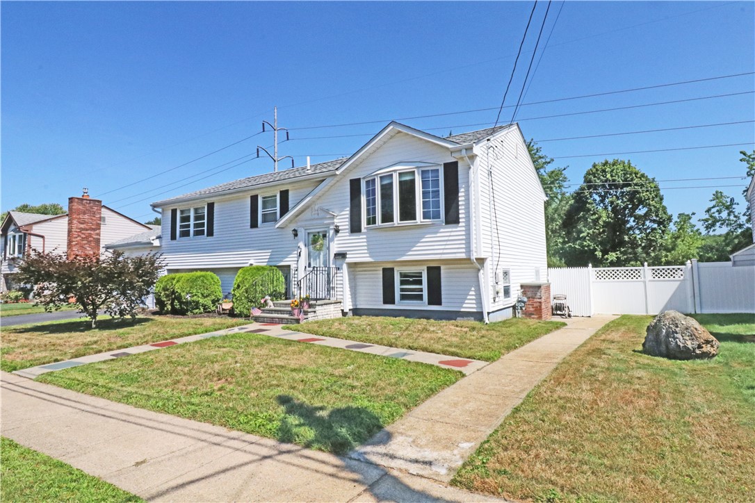 62 Valleybrook Drive