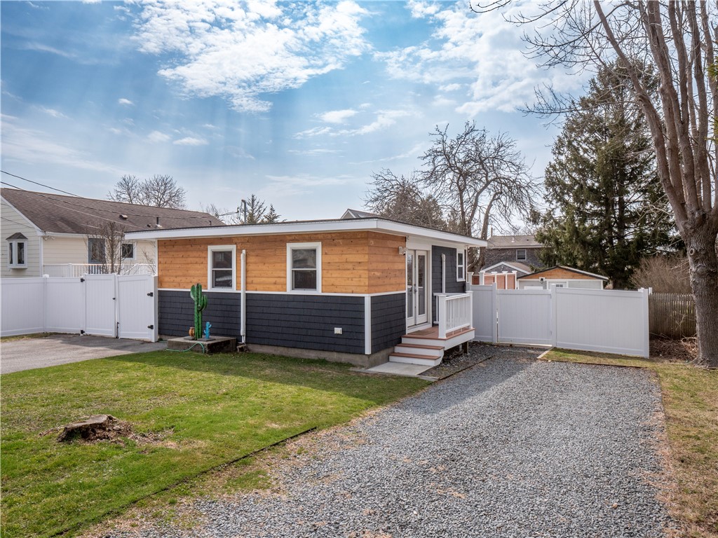 100 Renfrew Avenue