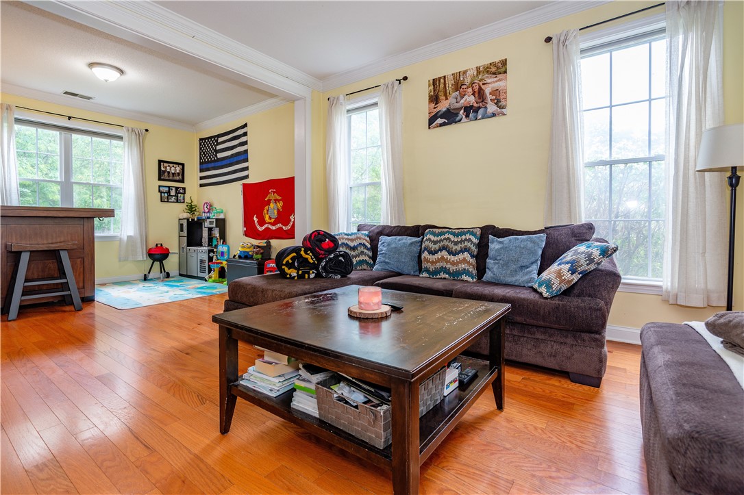 Coventry, Rhode Island 02816, United States, 3 Bedrooms Bedrooms, ,3 BathroomsBathrooms,Residential,Active,150014