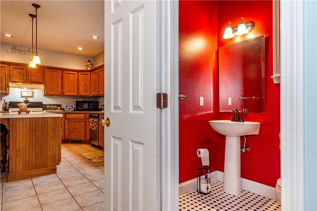 Coventry, Rhode Island 02816, United States, 3 Bedrooms Bedrooms, ,3 BathroomsBathrooms,Residential,Active,150014