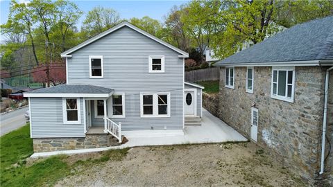 61 Stillwater Road Smithfield RI 02917