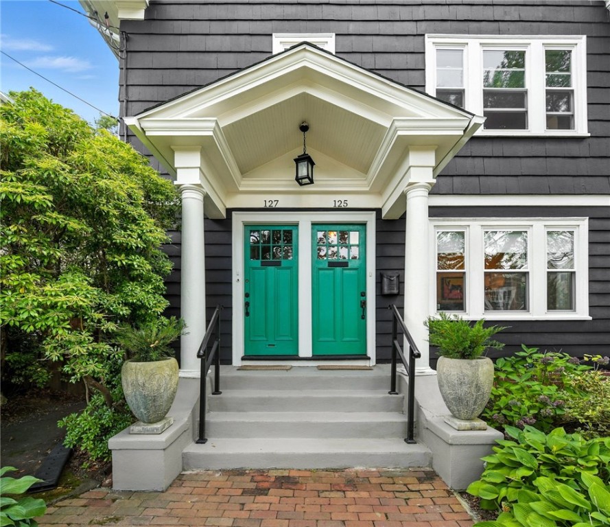 125 EVERGREEN Street