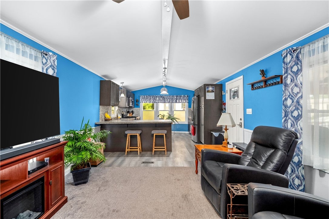 464 Gardiner Road #103