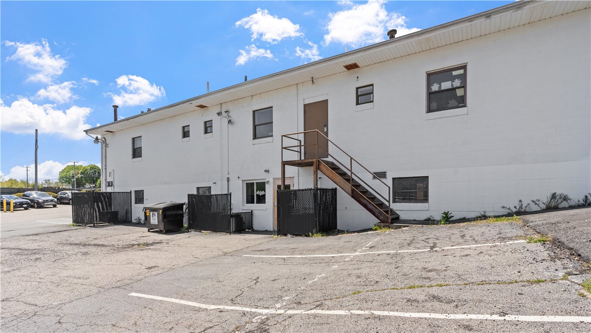 10 Budlong Road