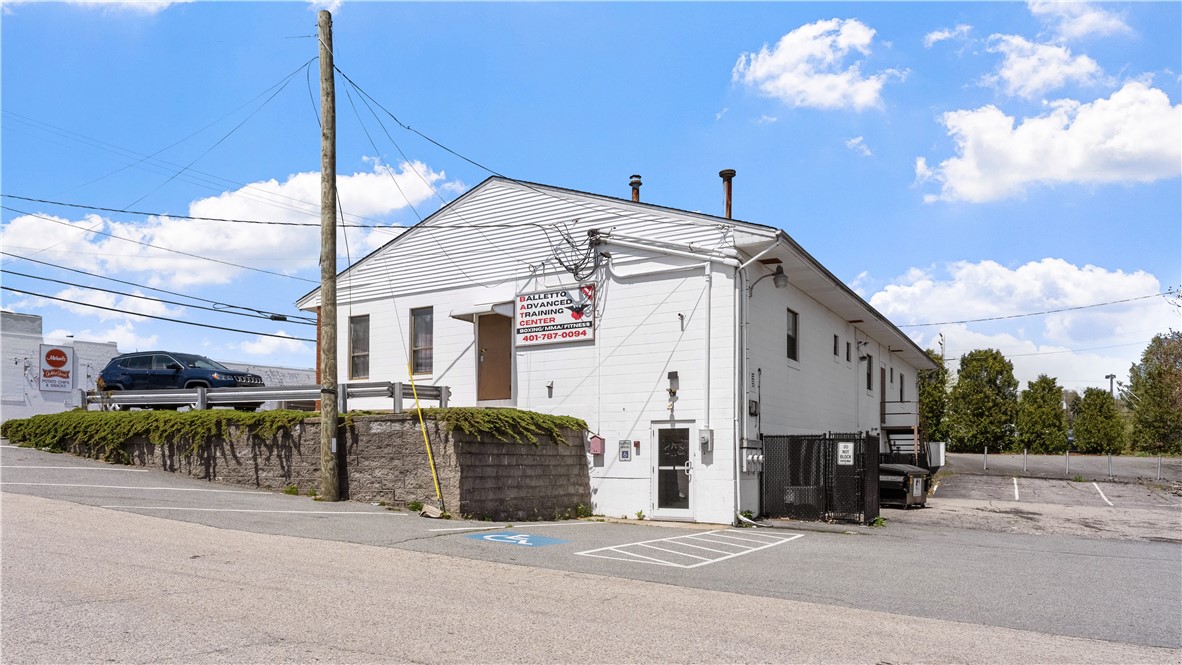 10 Budlong Road