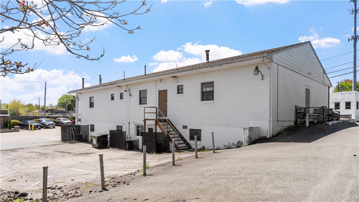 10 Budlong Road