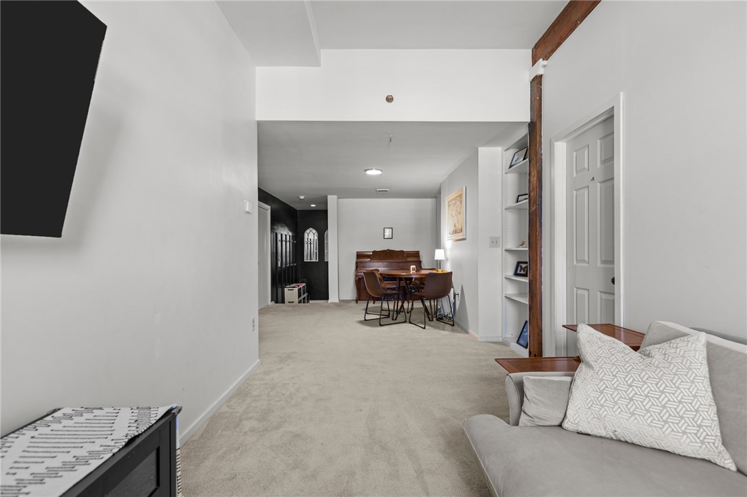 East Greenwich, Rhode Island 02818, United States, 1 Bedroom Bedrooms, ,1 BathroomBathrooms,Residential,Active,182027