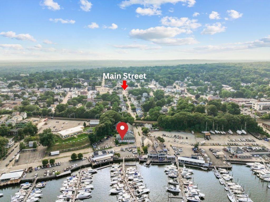 East Greenwich, Rhode Island 02818, United States, 1 Bedroom Bedrooms, ,1 BathroomBathrooms,Residential,Active,182027