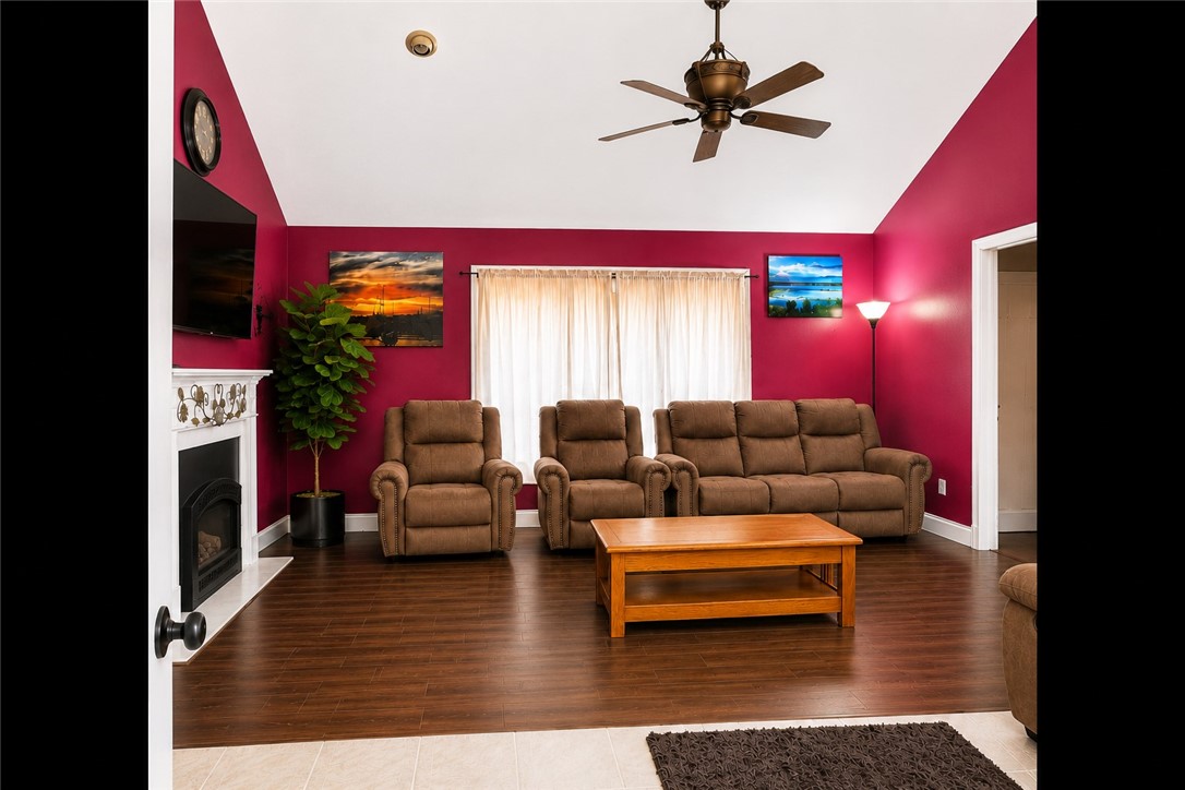 3 Meadow Circle