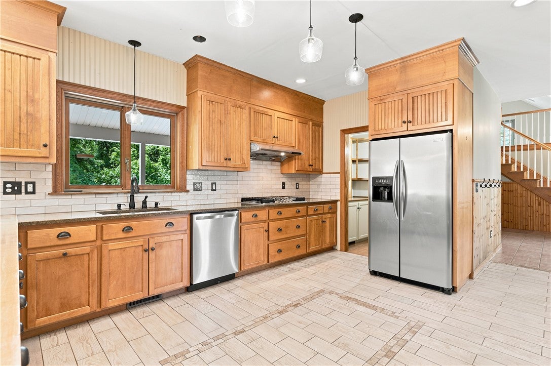 45 Pine Swamp Road