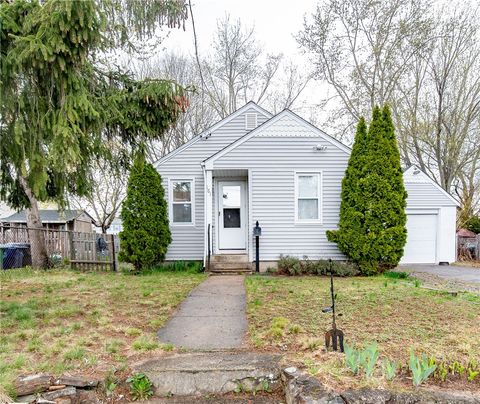 161 Adams Street Warwick RI 02888