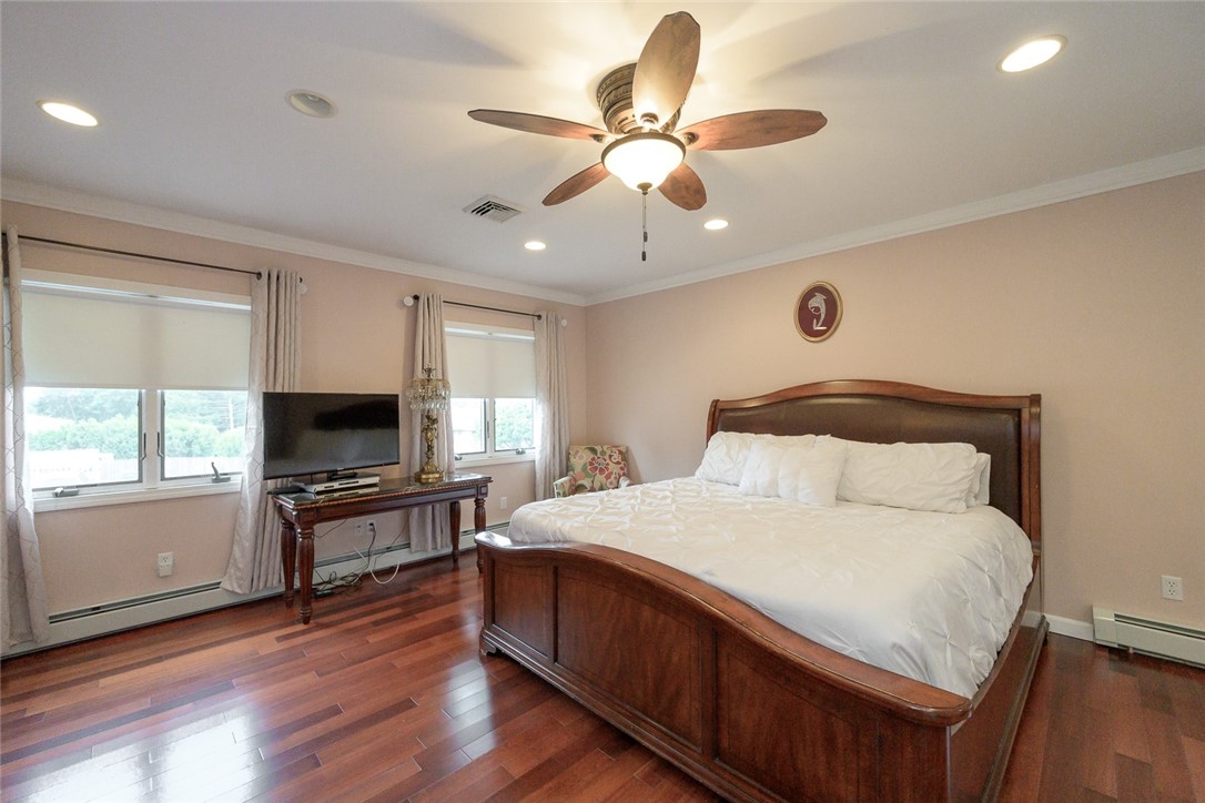 290 E View Avenue