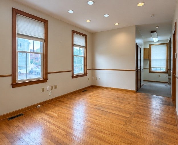 1 Grove Avenue