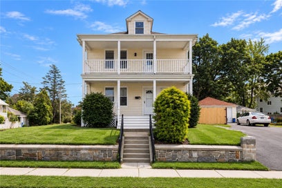 92 Chestnut Avenue Cranston RI 02910