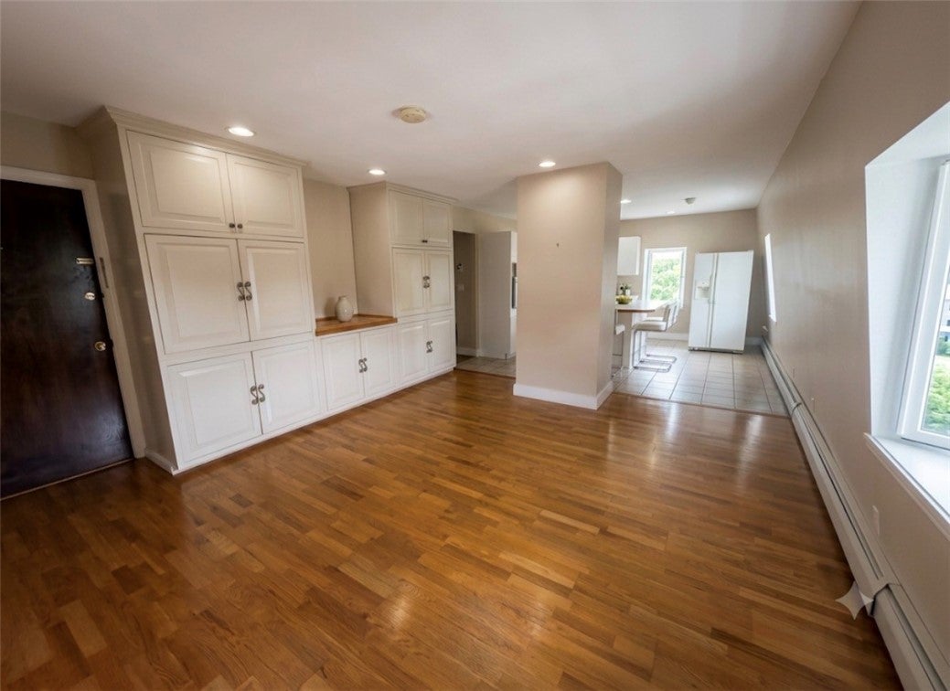 4646 Post Road 5